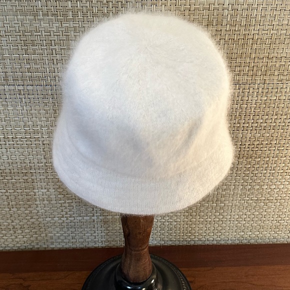 🌟HP🌟NWOT Winter White Angora Cloche/Bucket Hat by Capelli of New York - Picture 4 of 10